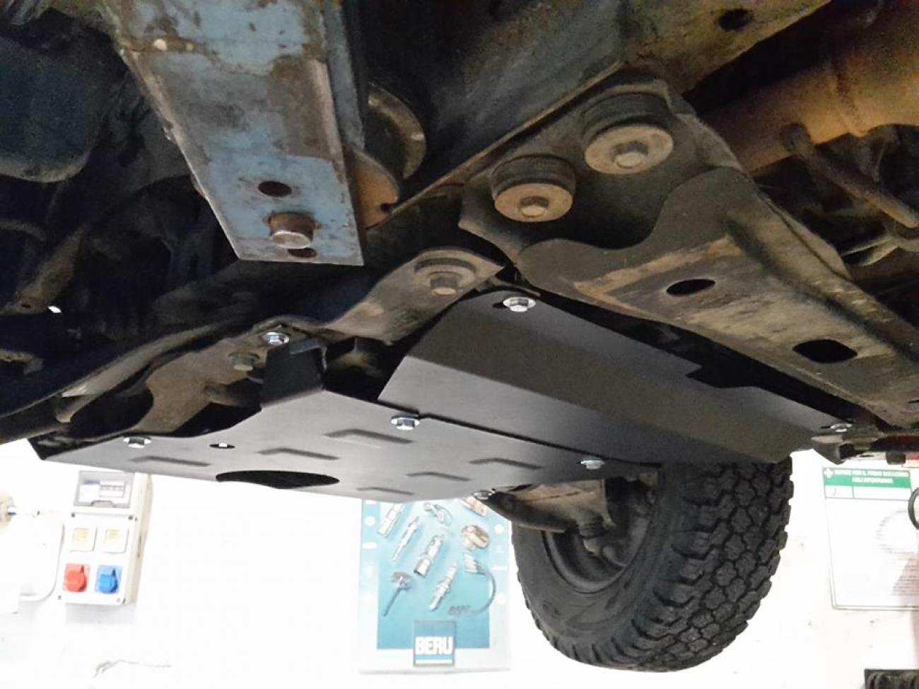 Gearbox skid plate Daihatsu Terios - 3