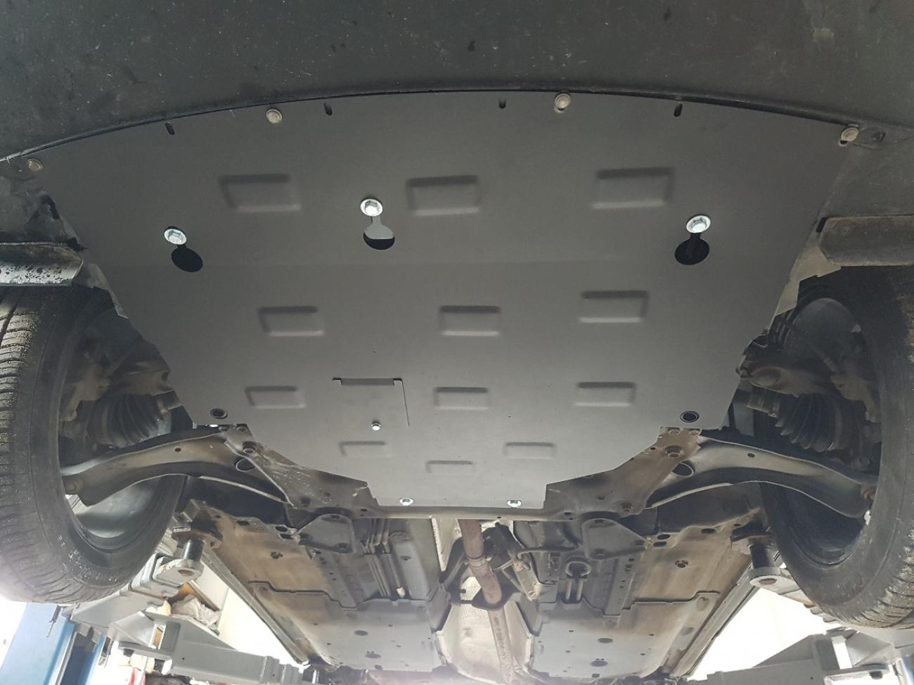 Engine skid plate Metalic Nissan Qashqai J11 - 5