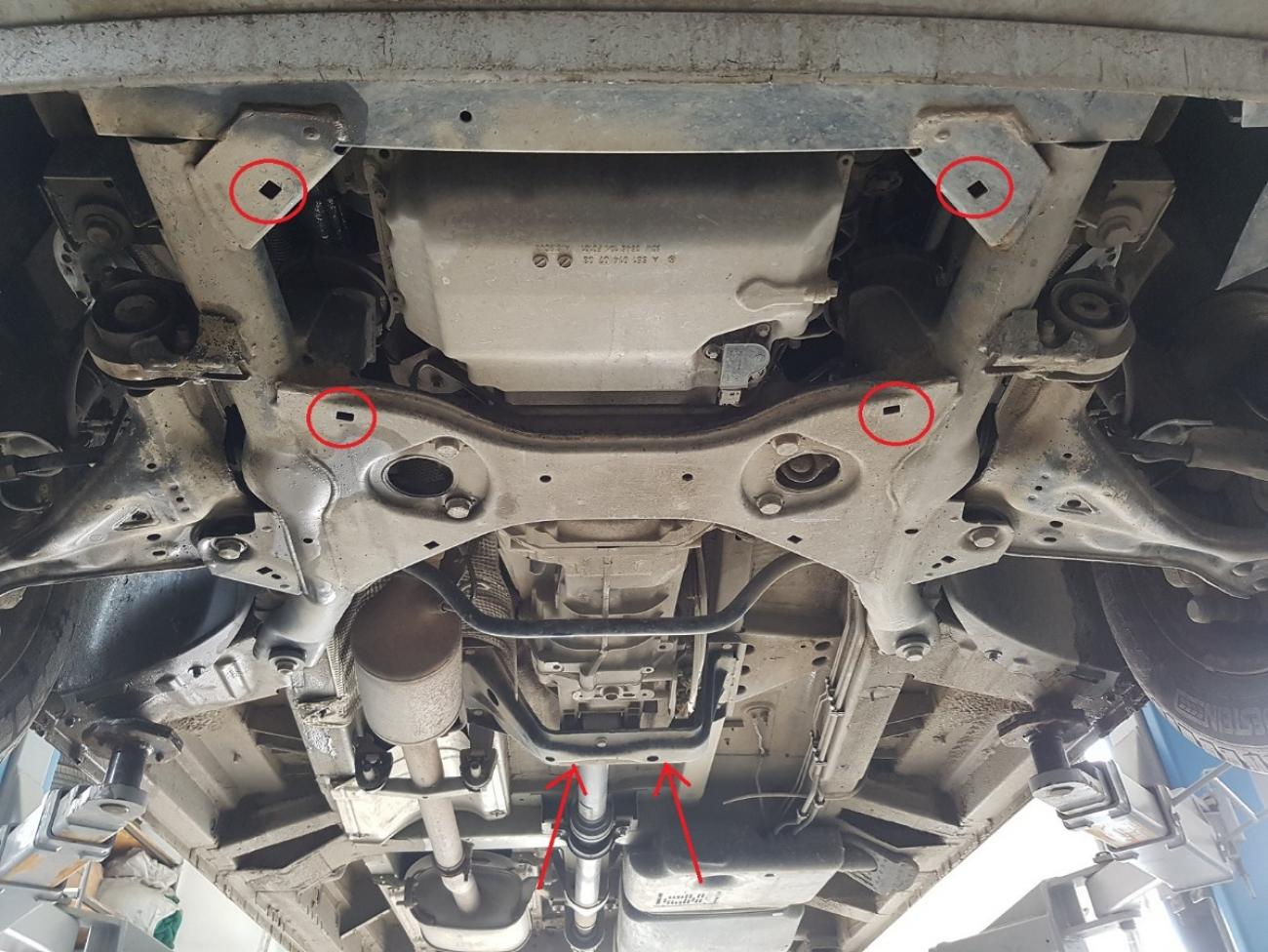 Engine skid plate metalic Mercedes Vito W639 - 2.2 D 4x2 - 3
