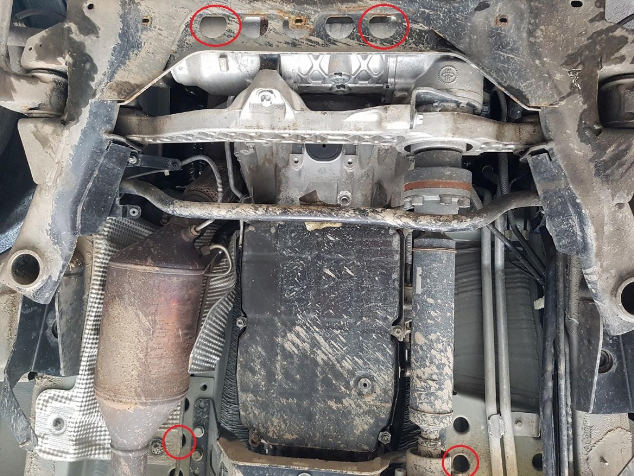 Gearbox and differential skid plate Mercedes Vito W639, 4x4 automatic - 3