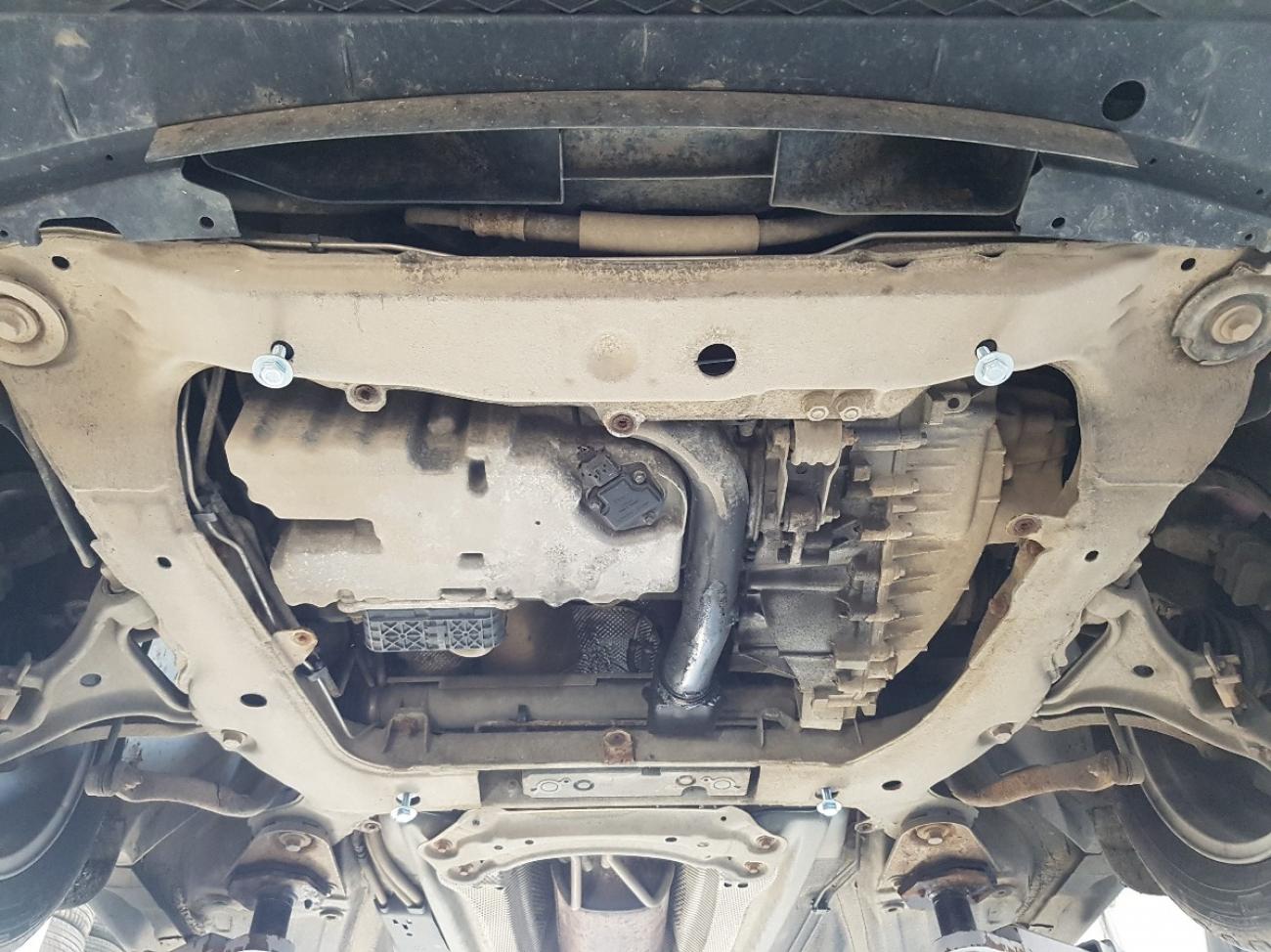 Engine skid plate Volvo V70 - 4