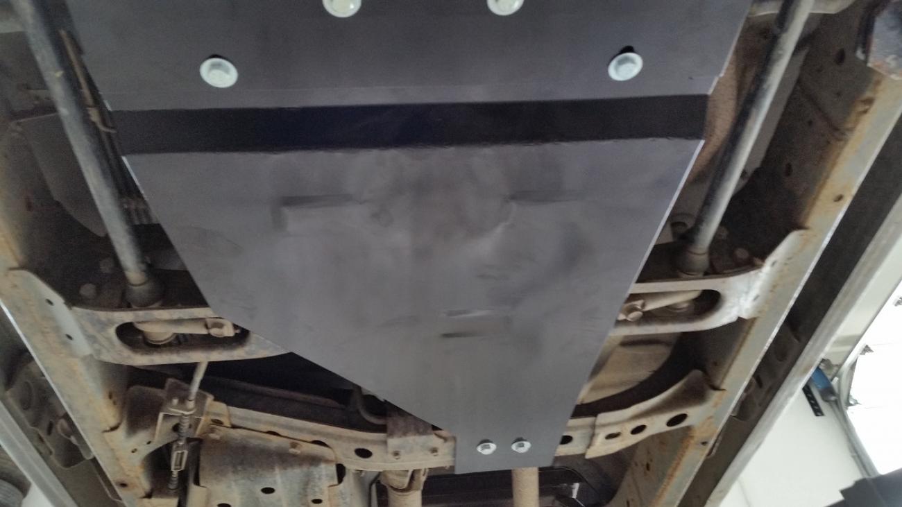 Gearbox skid plate Nissan Navara D22 - 6