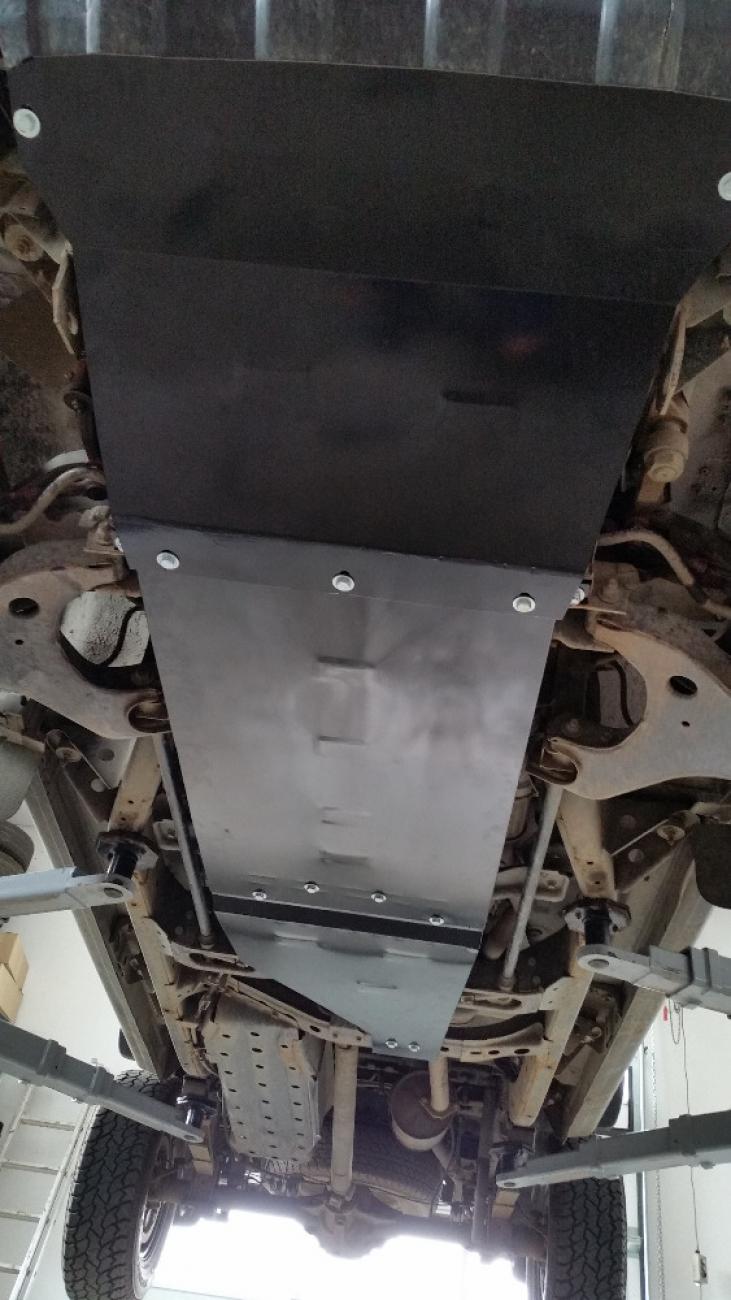 Gearbox skid plate Nissan Navara D22 - 7