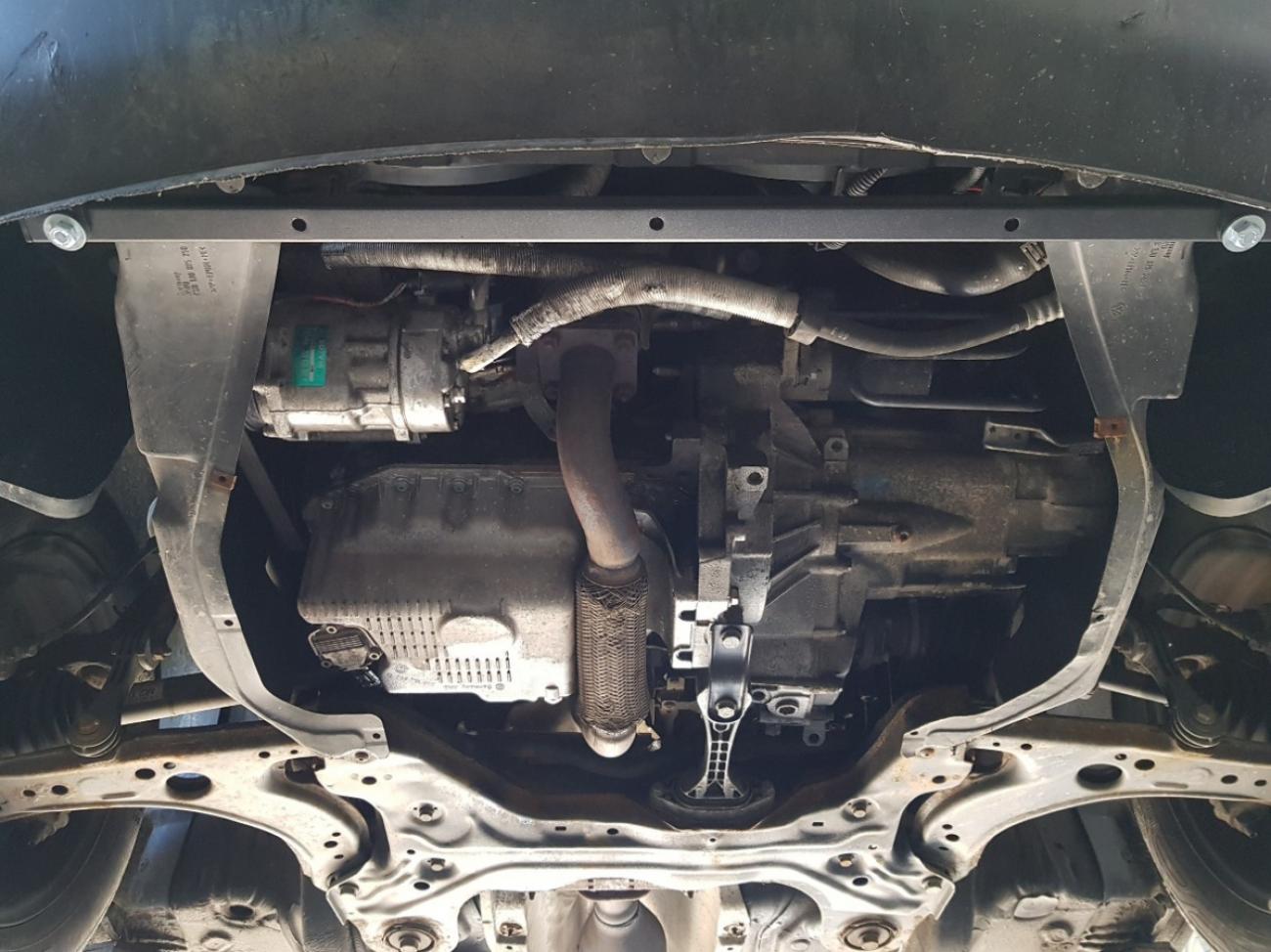 Engine skid plate Skoda Octavia Tour - 4