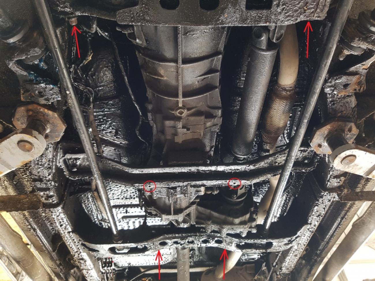 Gearbox skid plate Nissan Terrano II - 3