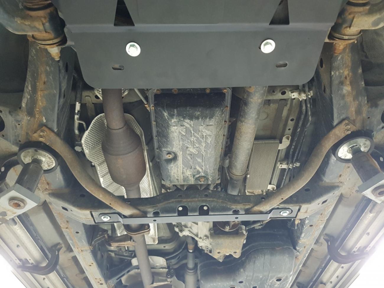 Gearbox skid plate for Toyota Land Cruiser 150 - 4