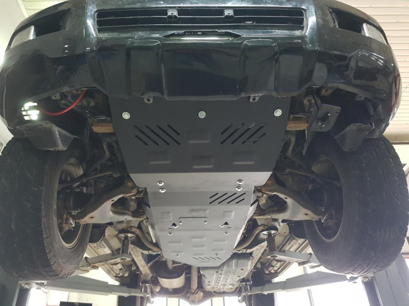 Gearbox skid plate for Toyota Land Cruiser 150 - 8