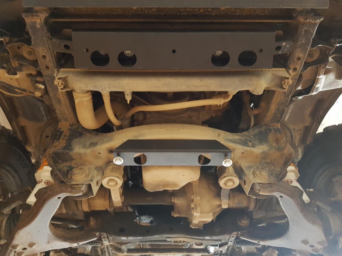 Engine skid plate Toyota Land Cruiser J90 - 4