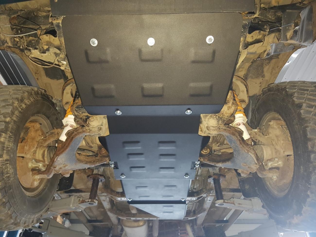 Engine skid plate Toyota Land Cruiser J90 - 6