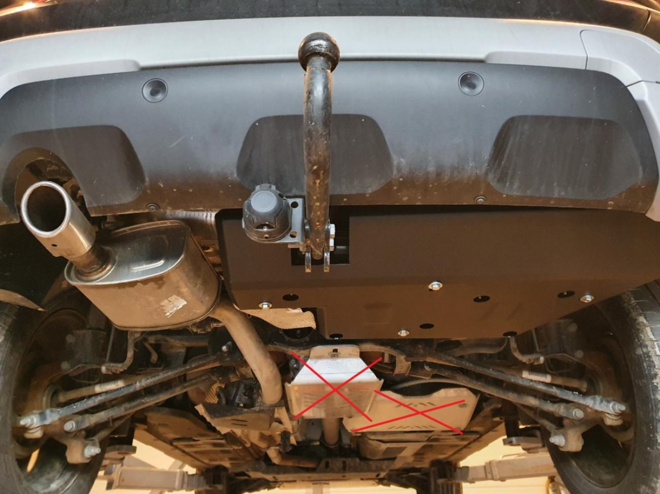 AdBlue tank skid plate Dacia Duster - 6