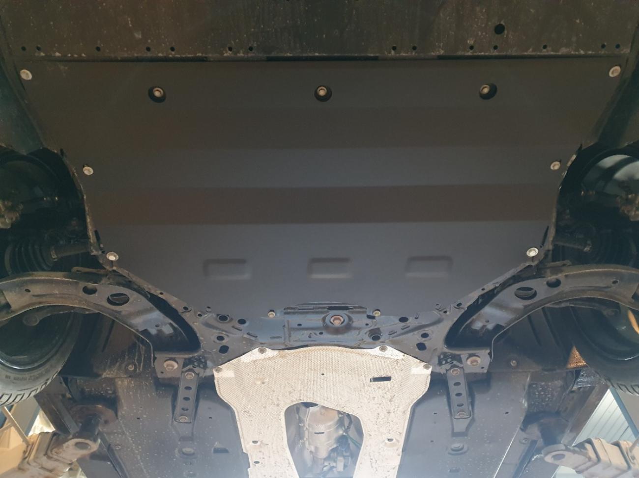 Engine skid plate Mazda 3 - 5