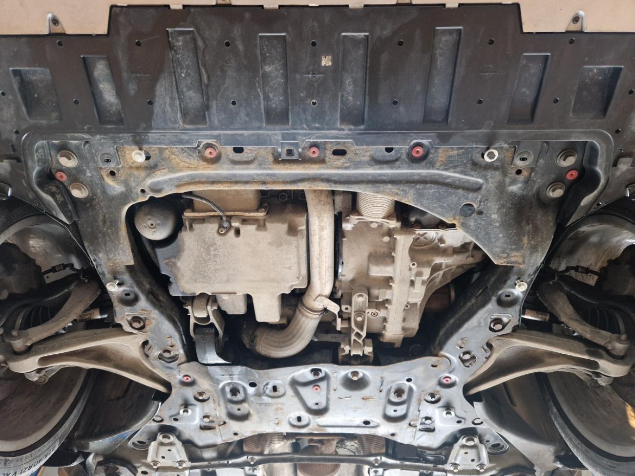 Engine skid plate Volvo V90 Cross Country - 4