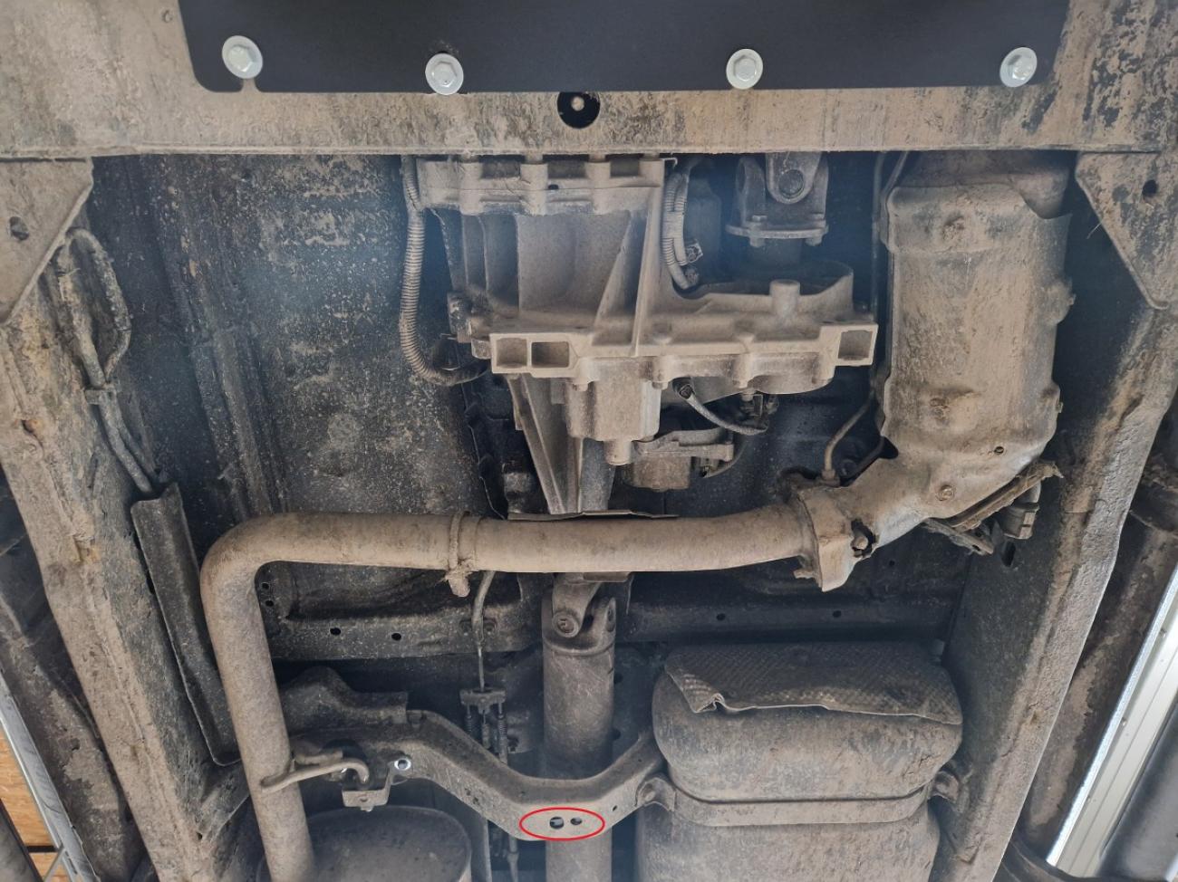 Gearbox and differential skid plate for Nissan Pathfinder - 11