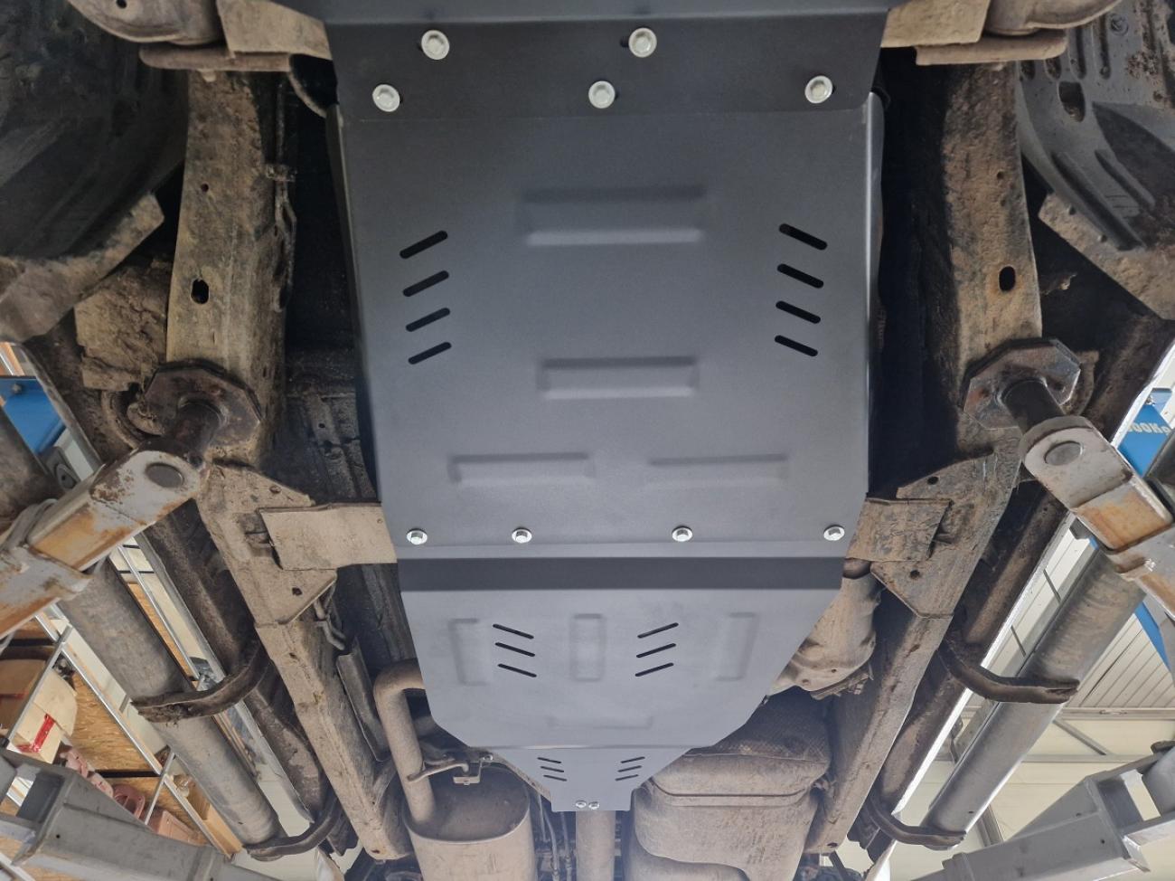 Gearbox and differential skid plate for Nissan Pathfinder - 8