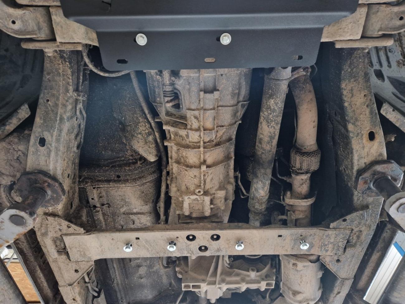 Gearbox and differential skid plate for Nissan Pathfinder - 6