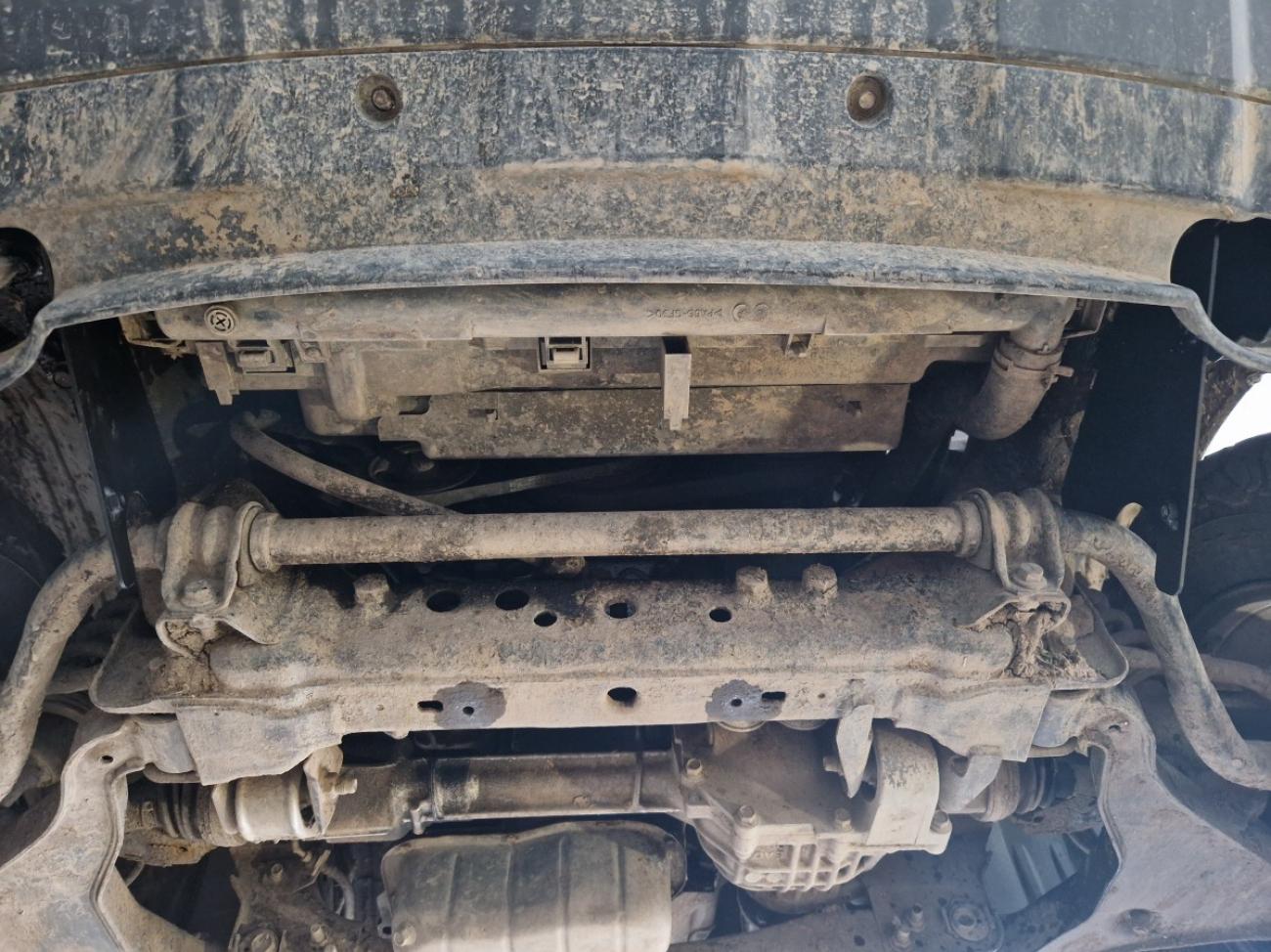 Cooler skid plate Nissan Navara - 7