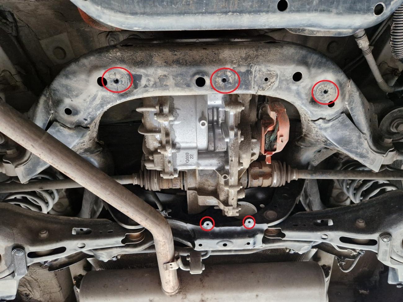 Rear differential skid plate Toyota Rav4 Hybrid - 5