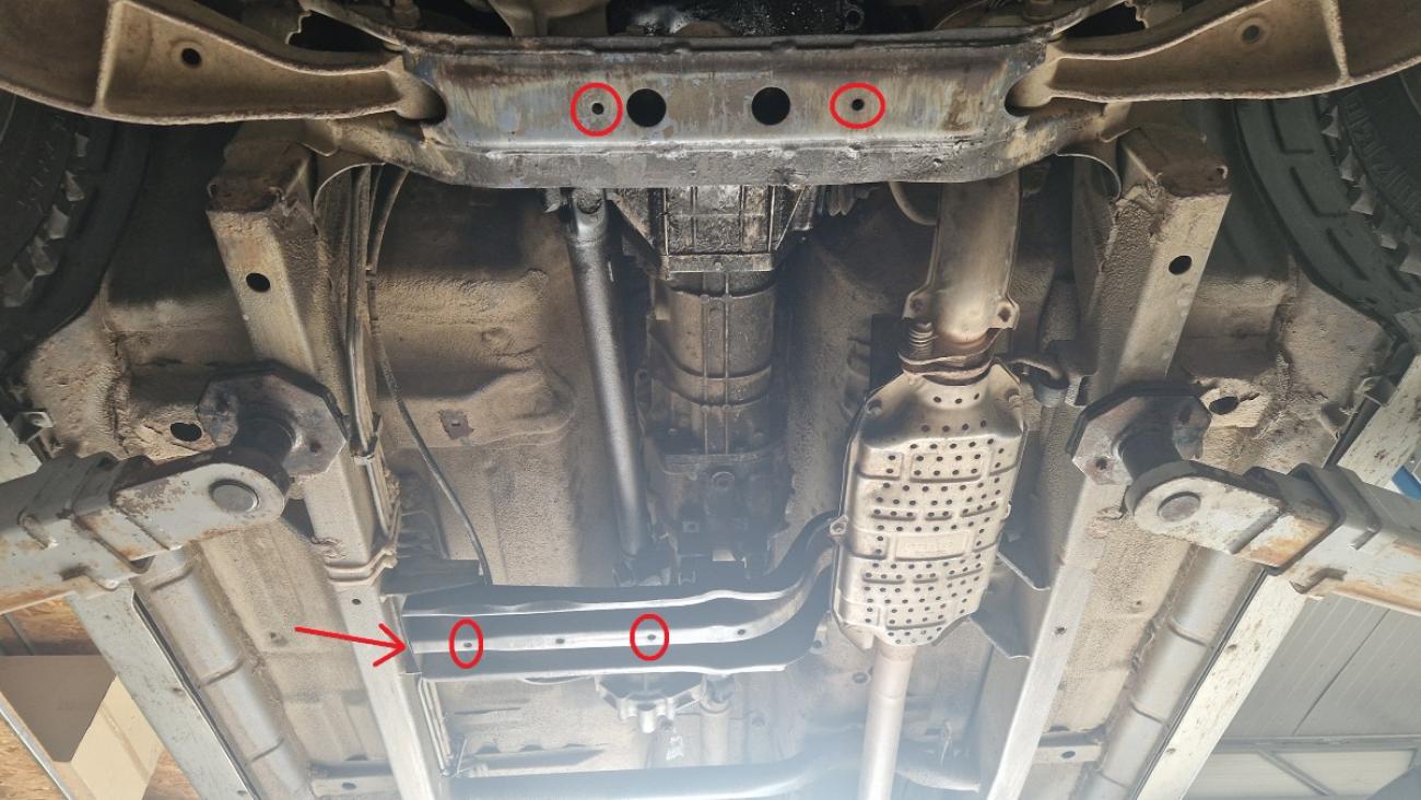Gearbox skid plate for Suzuki Vitara 2.0 - 3