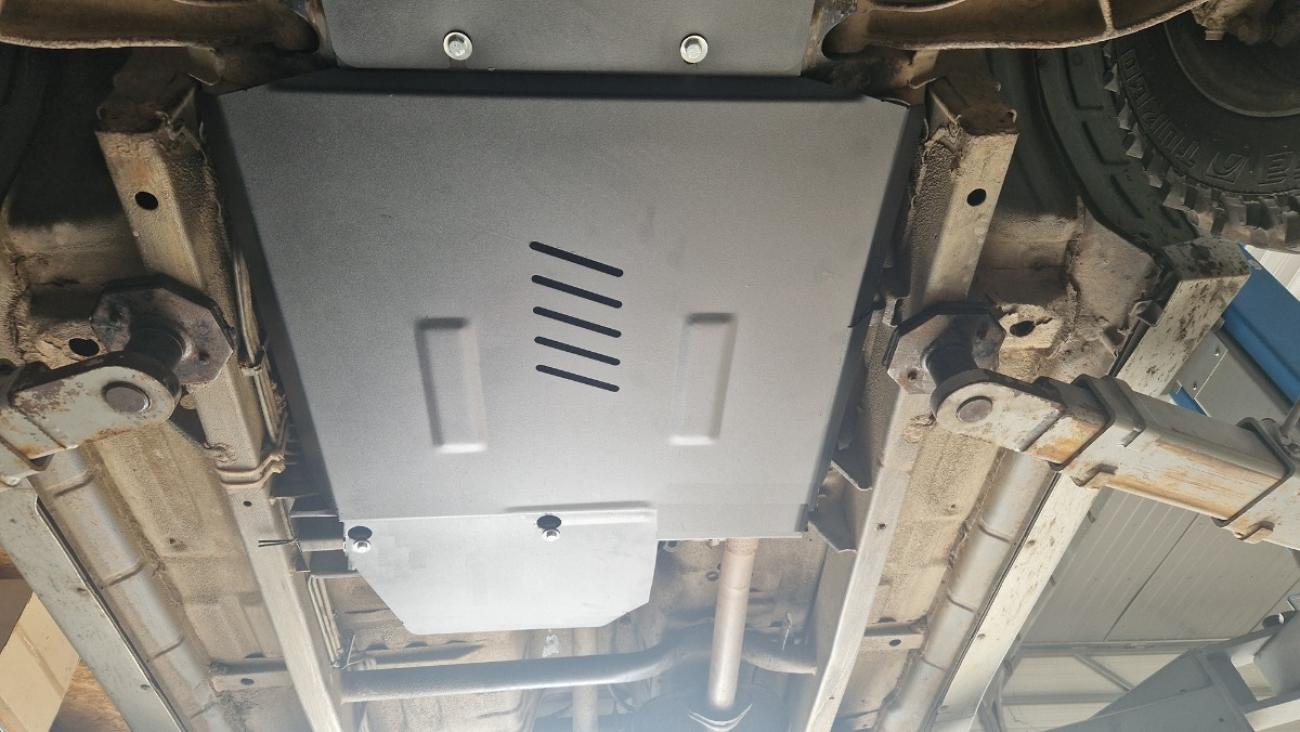 Gearbox skid plate for Suzuki Vitara 2.0 - 6
