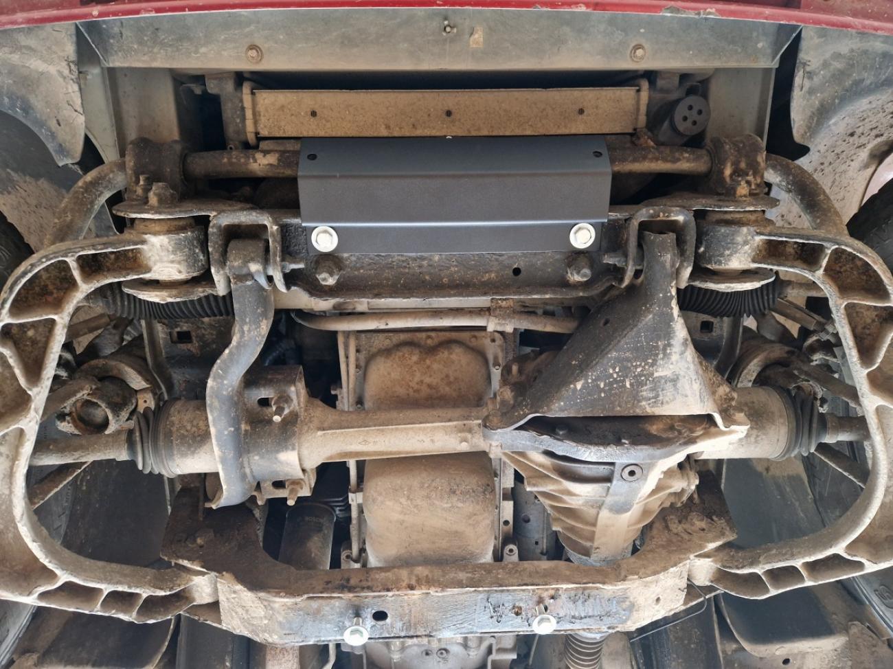 Engine skid plate Jeep Cherokee - KJ - 11