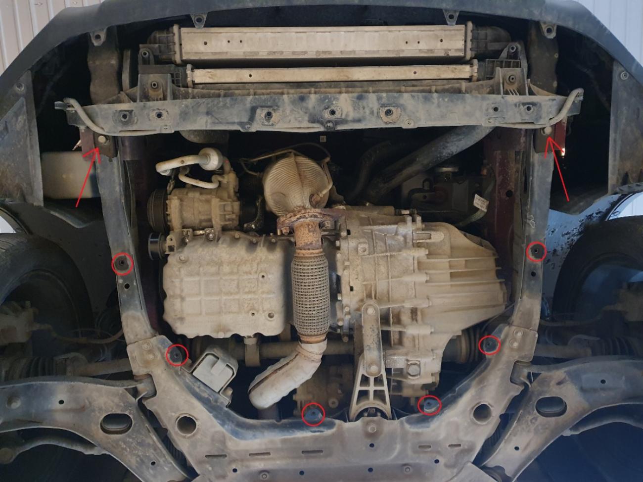 Engine skid plate metalic SsangYong Tivoli - 3