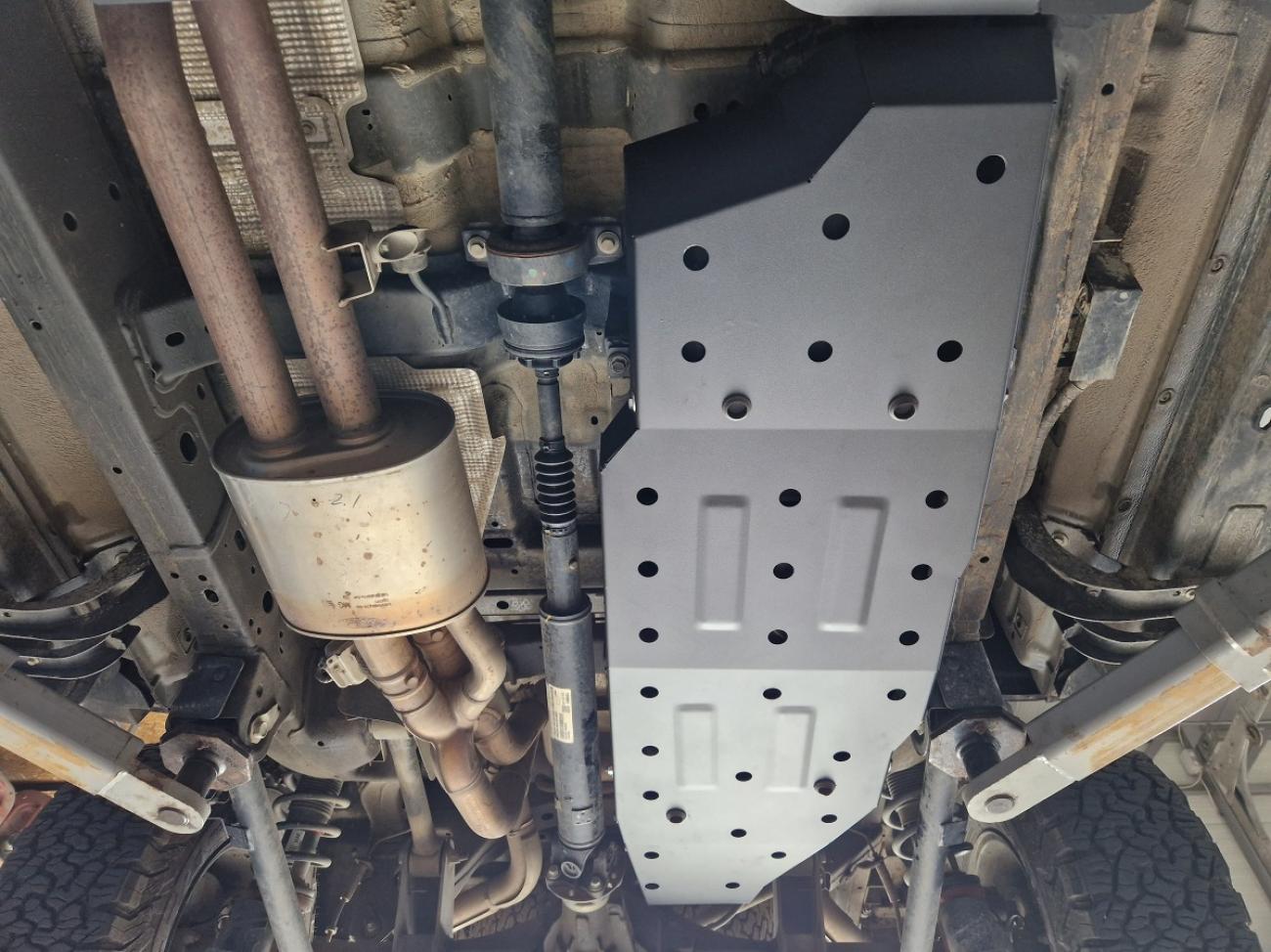 Fuel tank skid plate Ford Ranger Raptor - 4