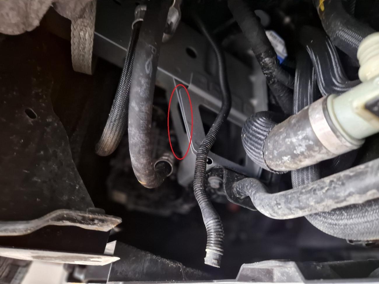 Engine skid plate Renault Trafic - 10