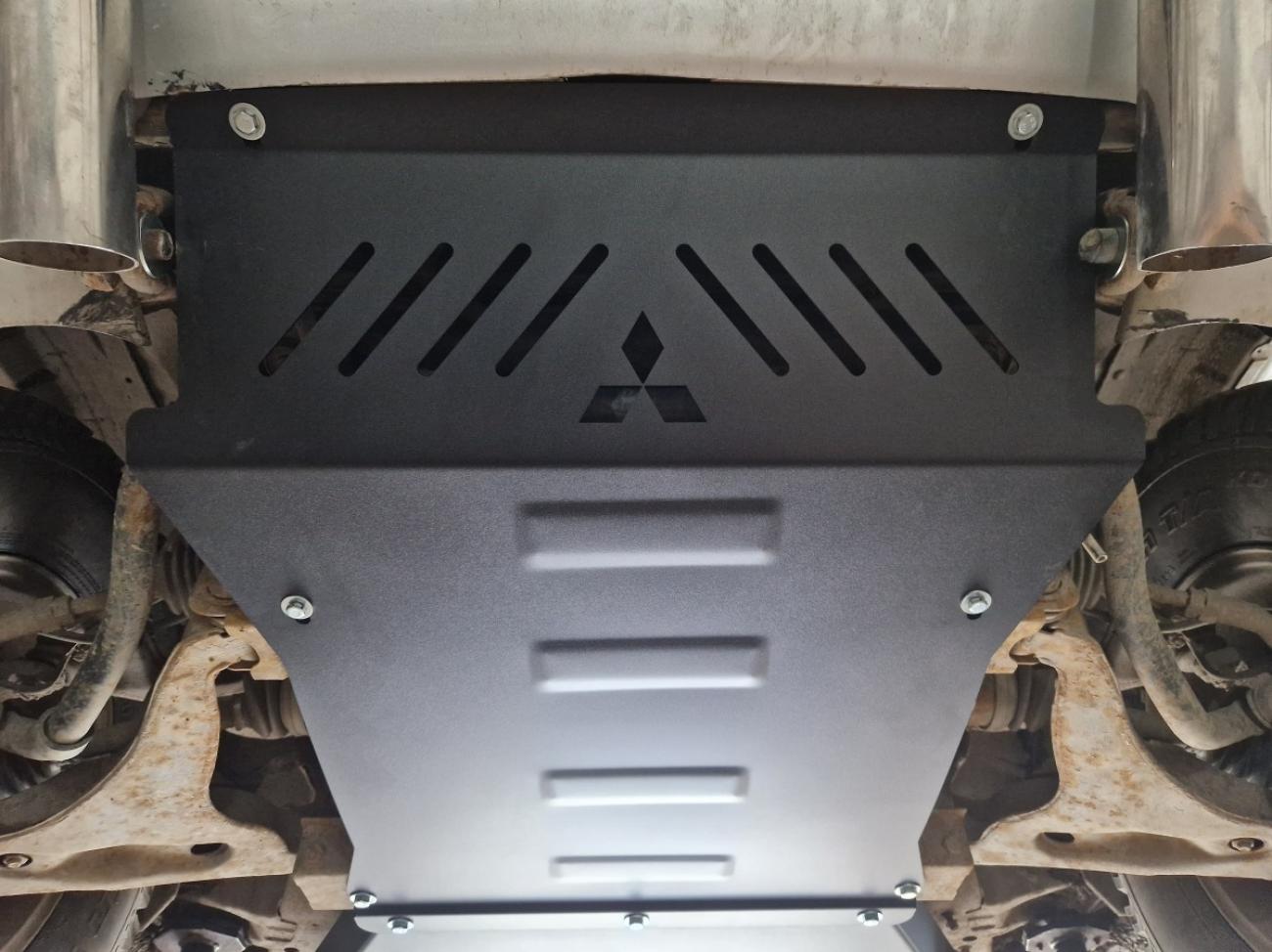 Engine and cooler skid plate Mitsubishi Pajero 3 (V60, V70) Vers 2.0 - 4
