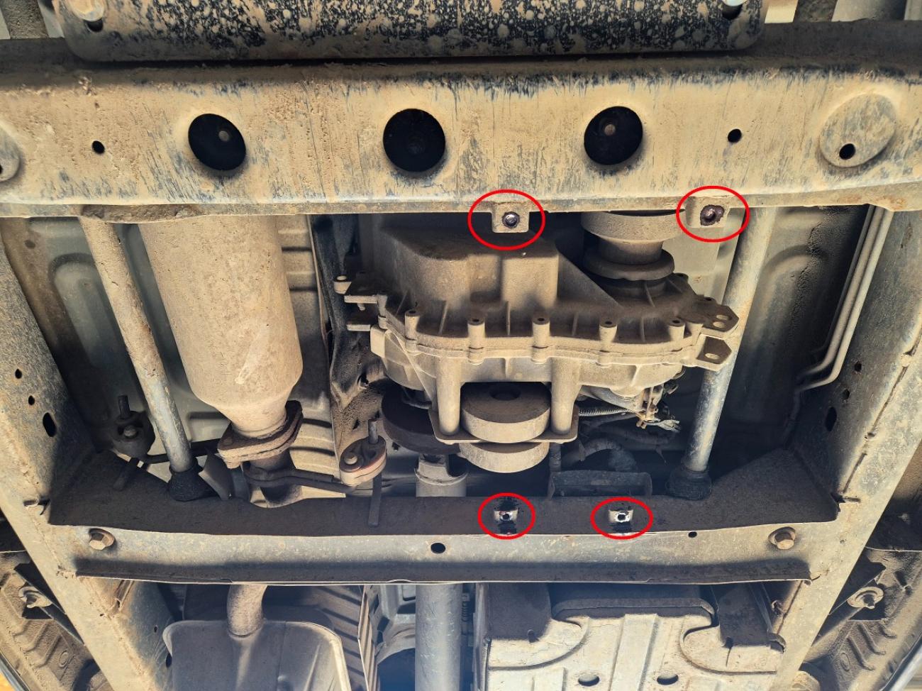 Differential skid plate Hyundai Terracan - 3
