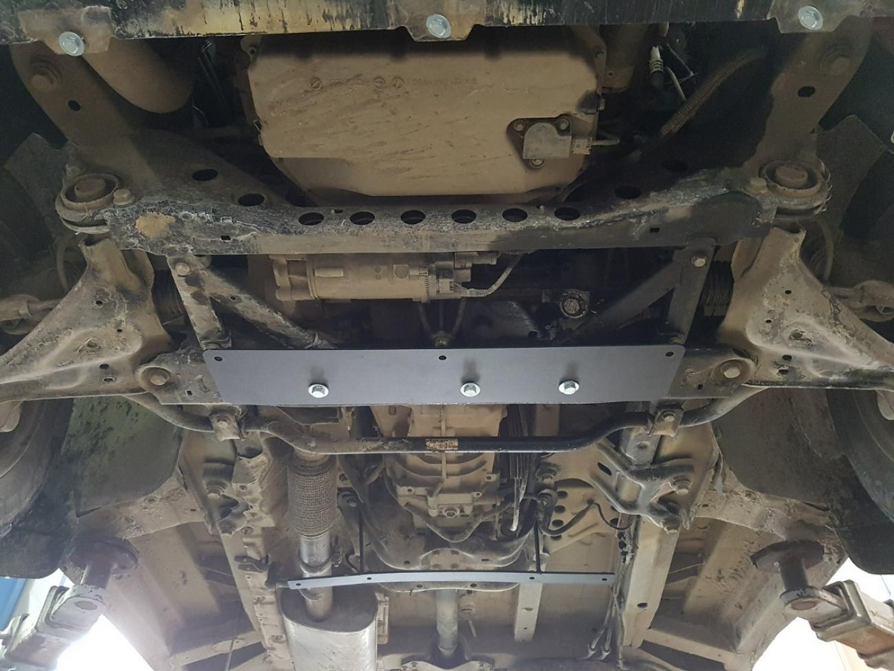 Engine skid plate Mercedes V-Class W447 2.2 D, 4x2 (rear-wheel drive) - 4