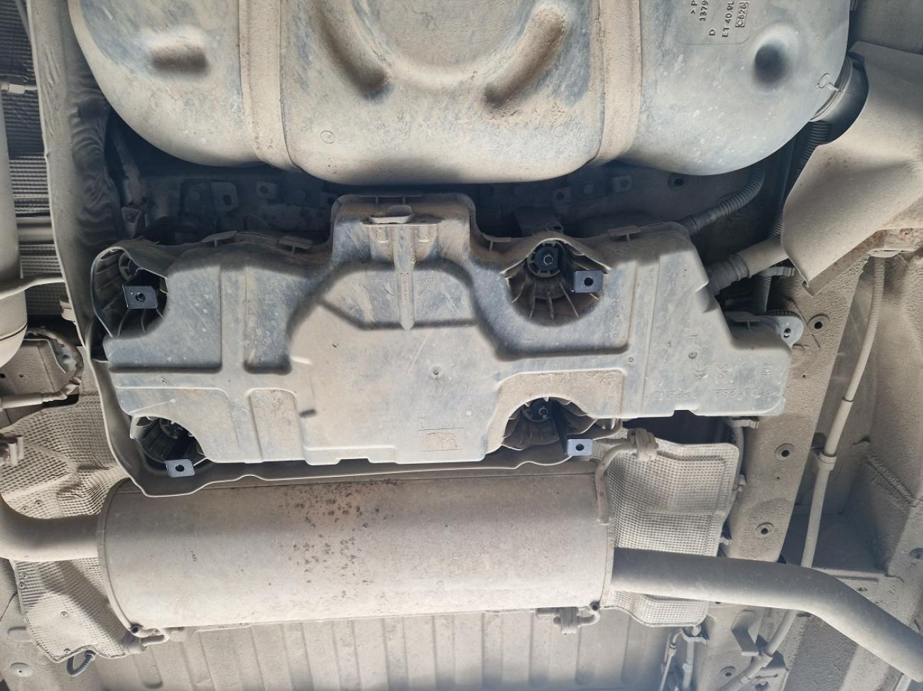 AdBlue tank skid plate Toyota Proace Max - P1001282 - 4