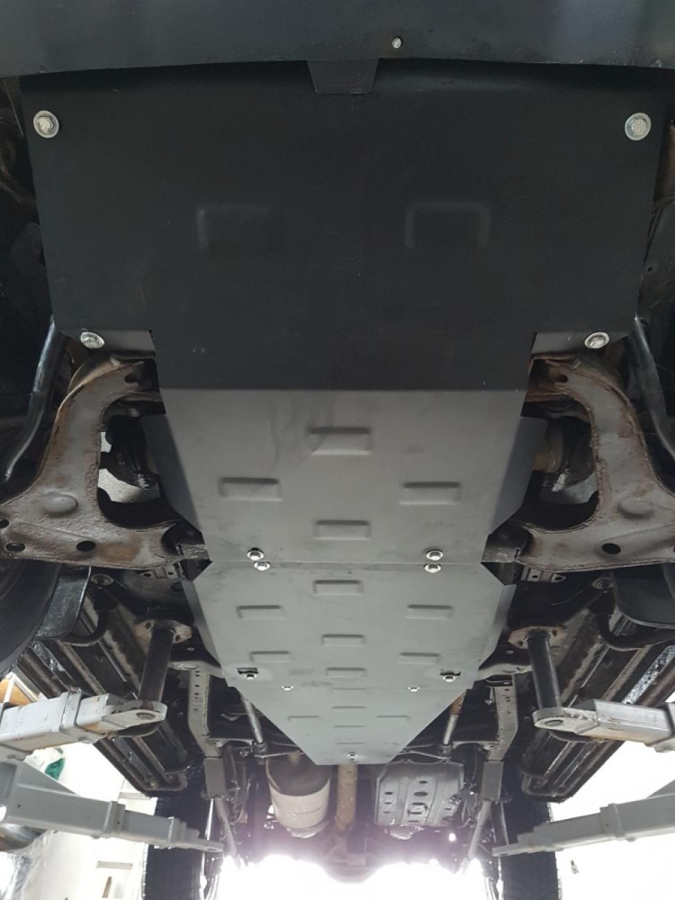 Gearbox and differential skid plate for Mitsubishi Pajero Sport 1 - 3