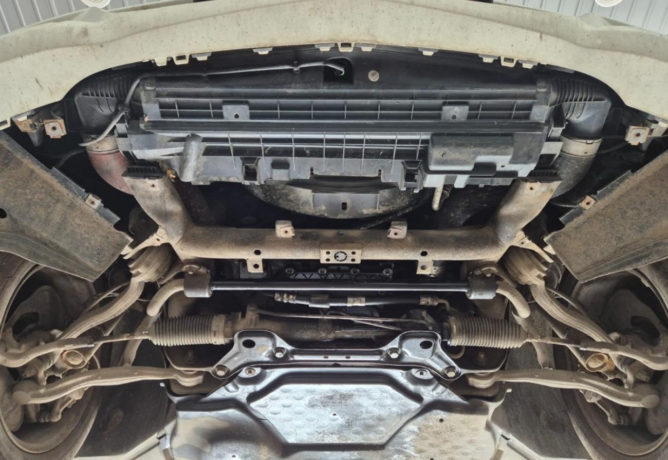 Engine skid plate Mercedes C-Class W204 - 3