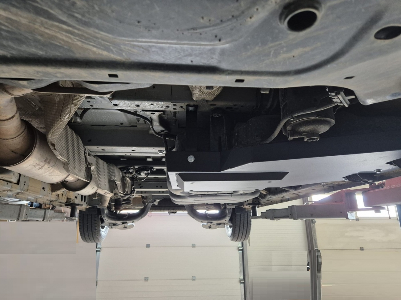 AdBlue tank skid plate Ford Transit Custom - 5